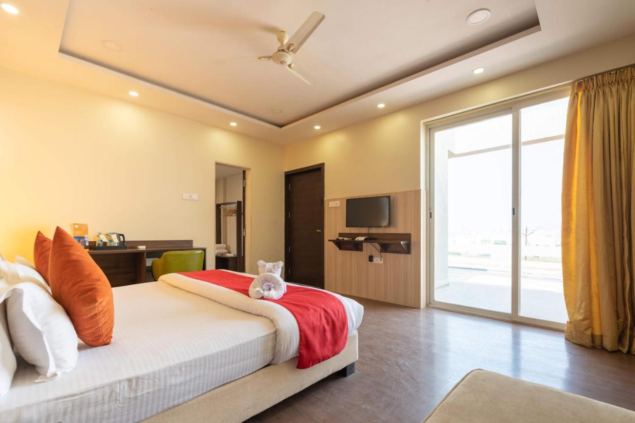 Isuite Luxor Undri 3* Pune